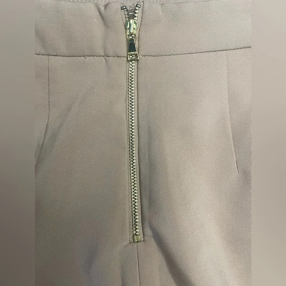 EXPRESS women’s Camel mini skirt w/ pockets back zipper fully lined preloved - Picture 6 of 8
